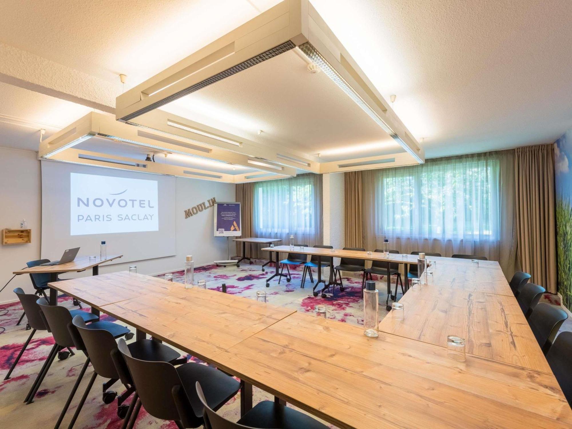 Novotel Saclay Eksteriør billede