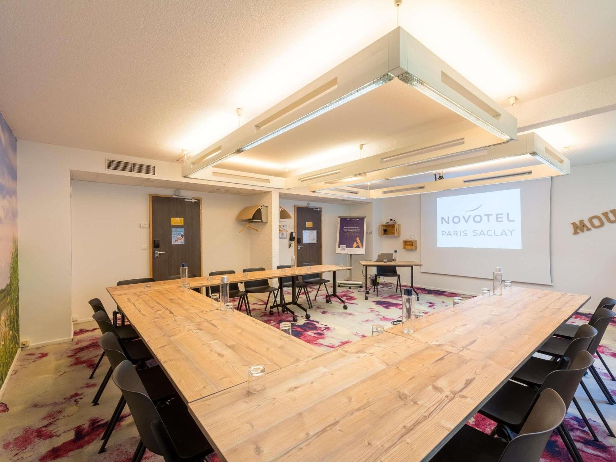 Novotel Saclay Eksteriør billede