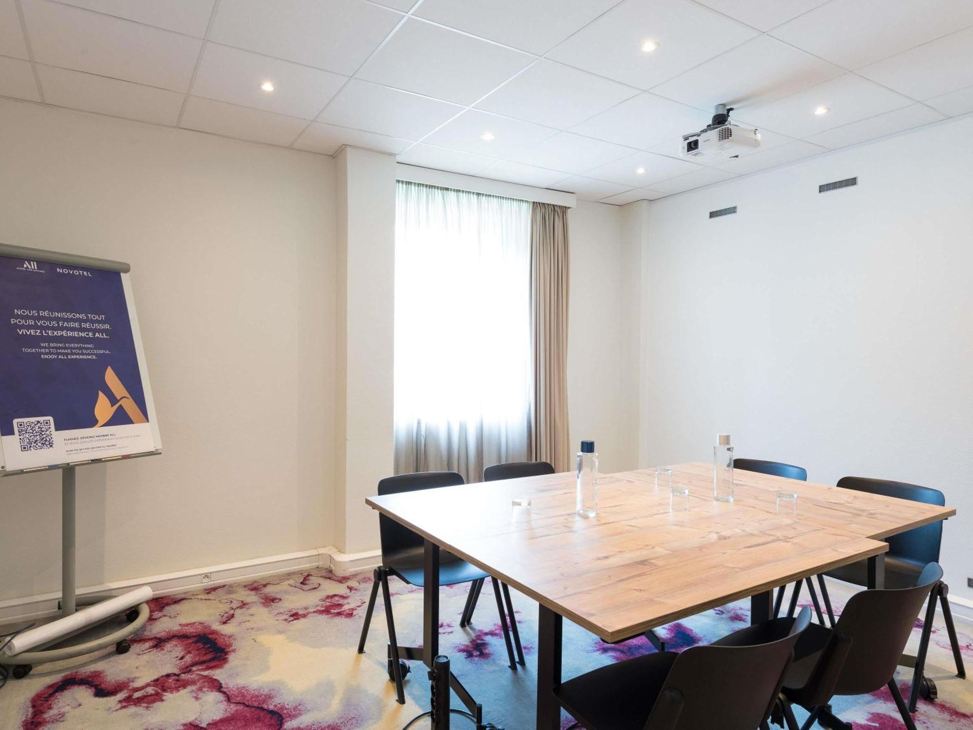 Novotel Saclay Eksteriør billede