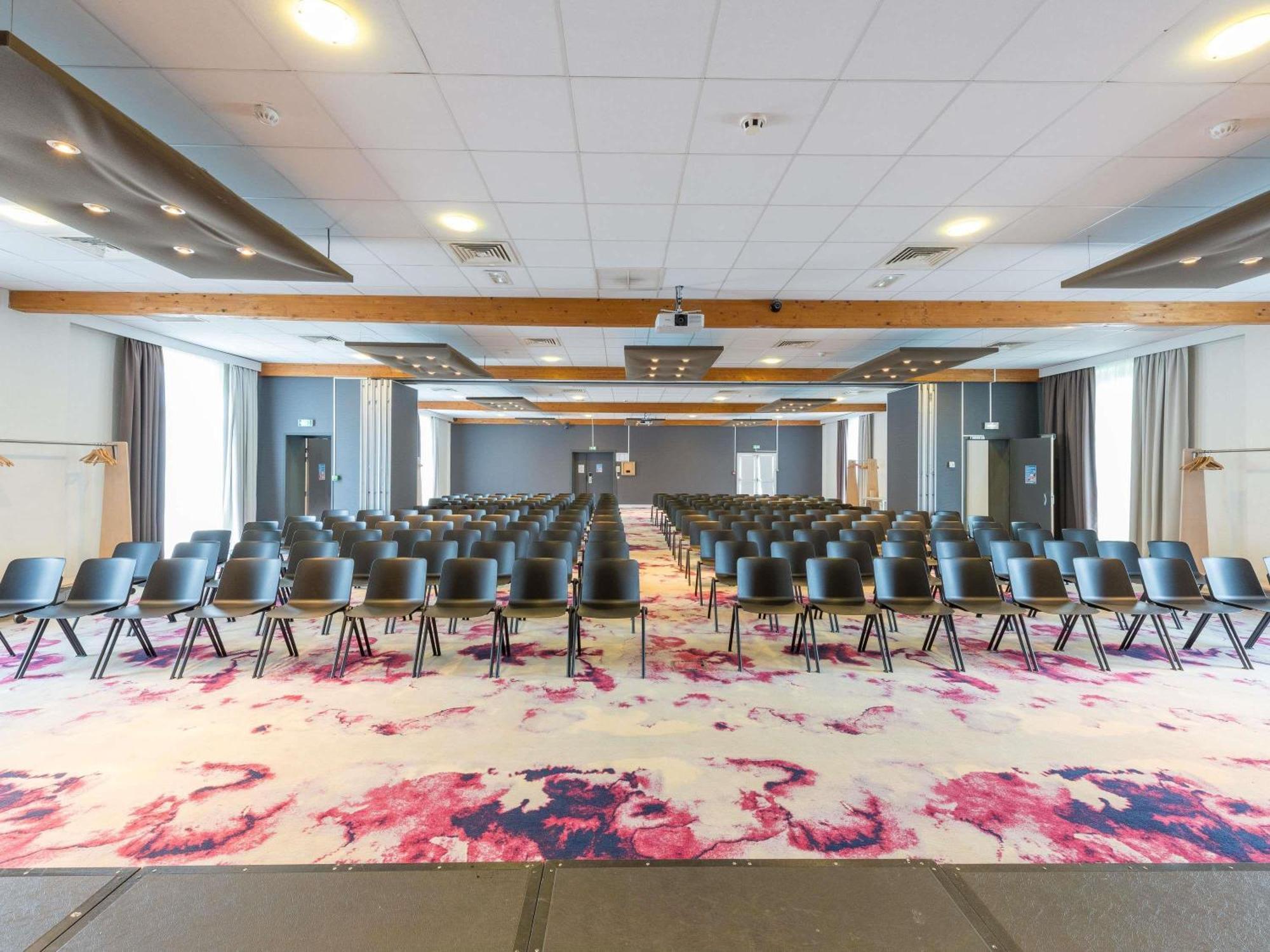 Novotel Saclay Eksteriør billede