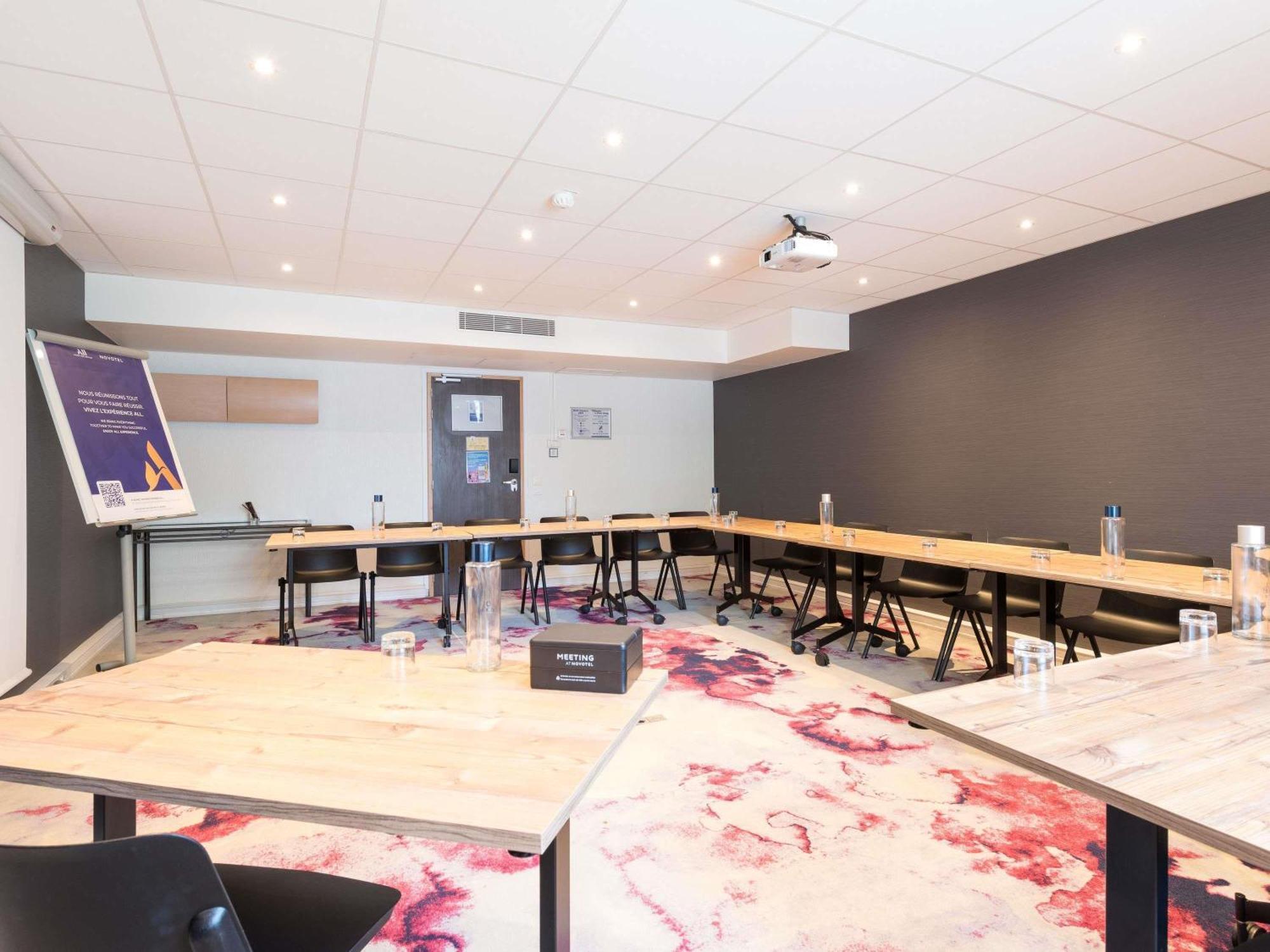 Novotel Saclay Eksteriør billede