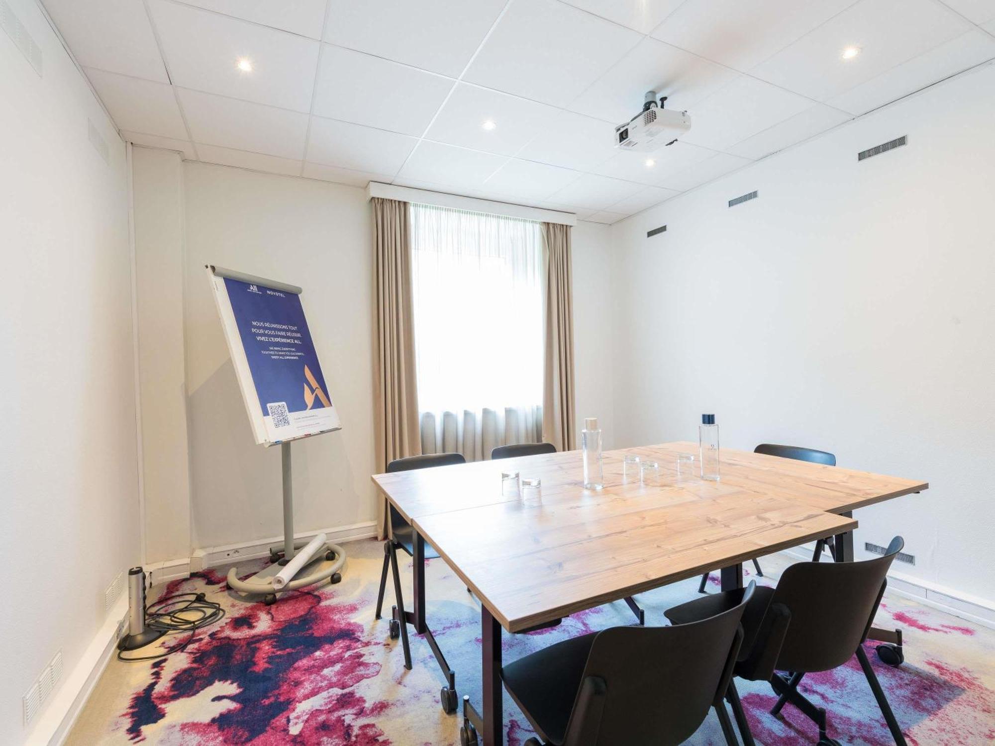 Novotel Saclay Eksteriør billede
