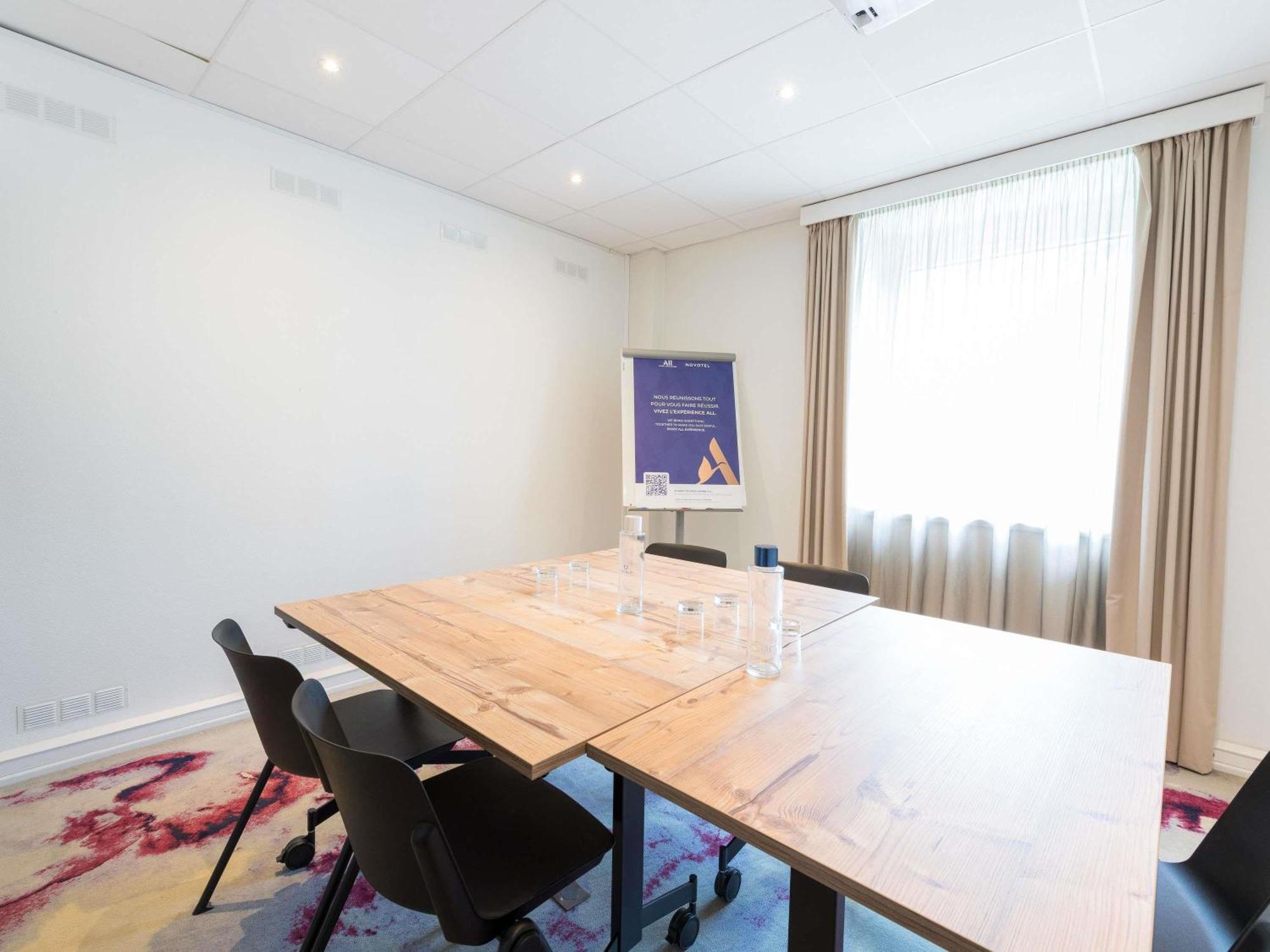 Novotel Saclay Eksteriør billede