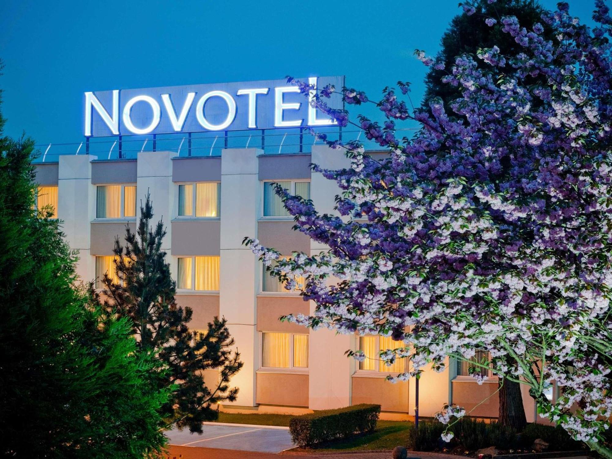 Novotel Saclay Eksteriør billede