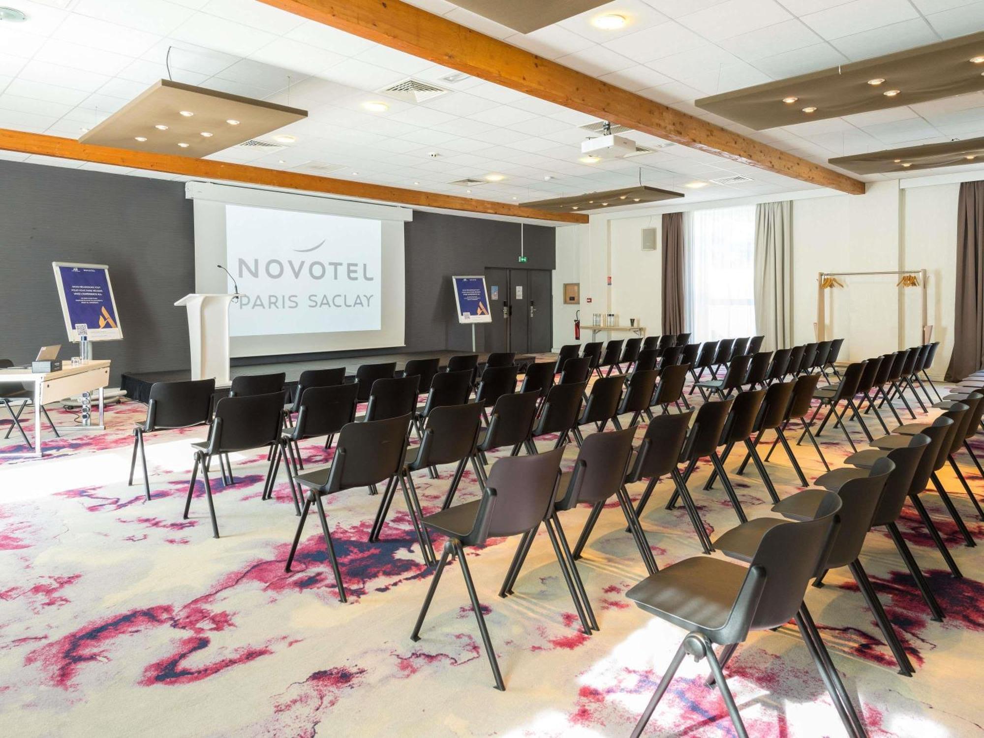 Novotel Saclay Eksteriør billede